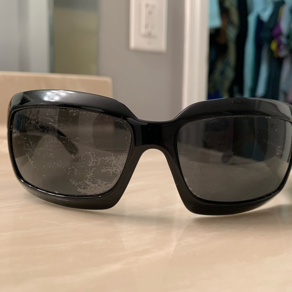 Black python Chanel sunglasses - Picture 7 of 8